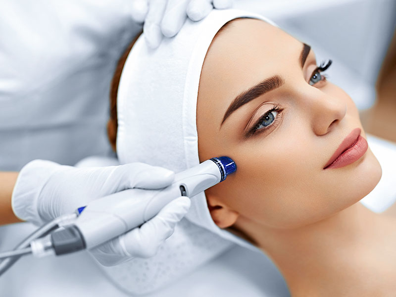 Hydra Facial